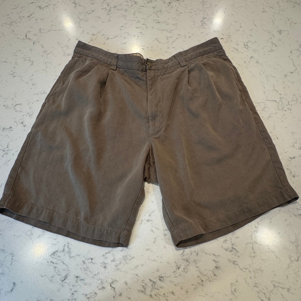 Tommy Bahama Shorts Mens 38 Brown 100% Silk Pleated Herringbone Tropical Luxury